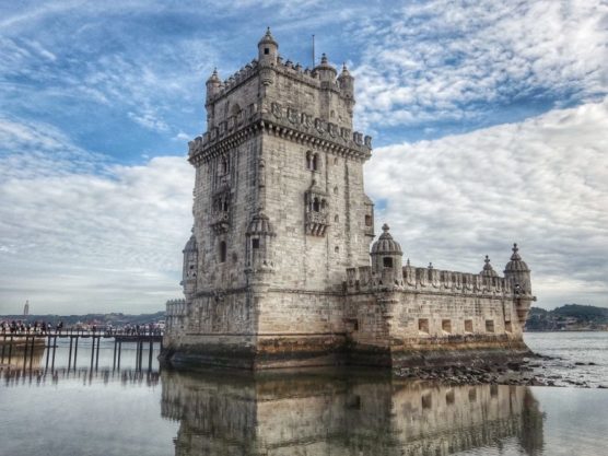Lissabon-mit-Kindern-Turm-von-Belém