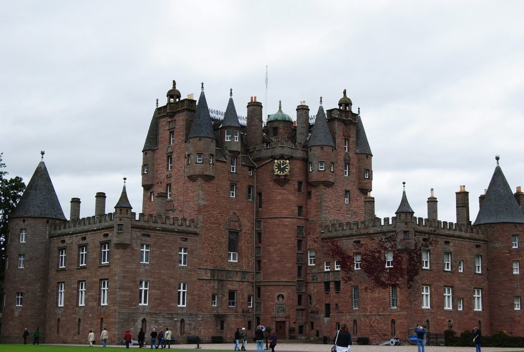 Geisterschlösser-in-Europa-Schloss-Glamis